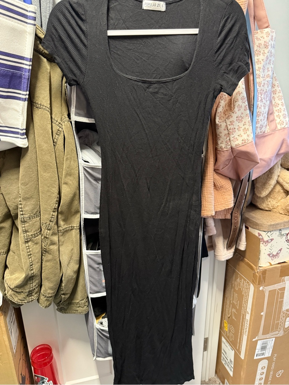 Popular 21 Black Scoop Neck Maxi Dress